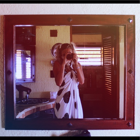 Welcome to my closet! I'm so glad you stopped by! - Picture 1 of 4